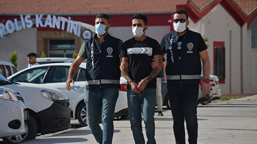 Babasını dövüp kardeşini tüfekle öldürdü: Kıyafet değiştirirken yakalandı