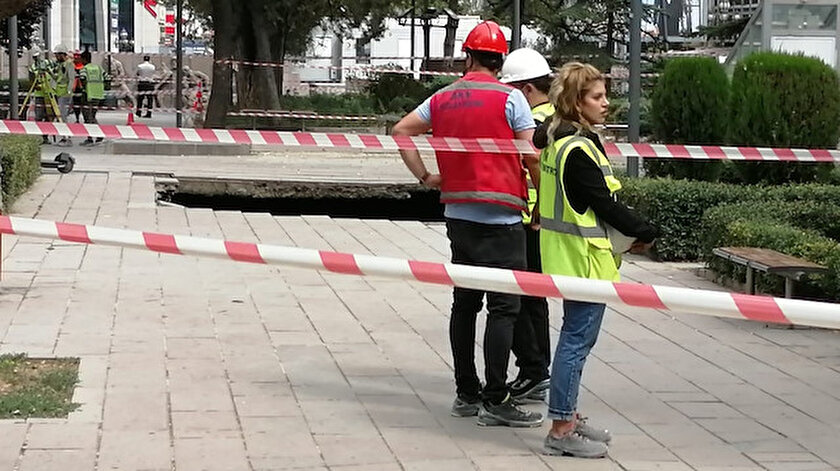 Ankarada metro inşaatında 10 metre genişliğinde göçük oluştu