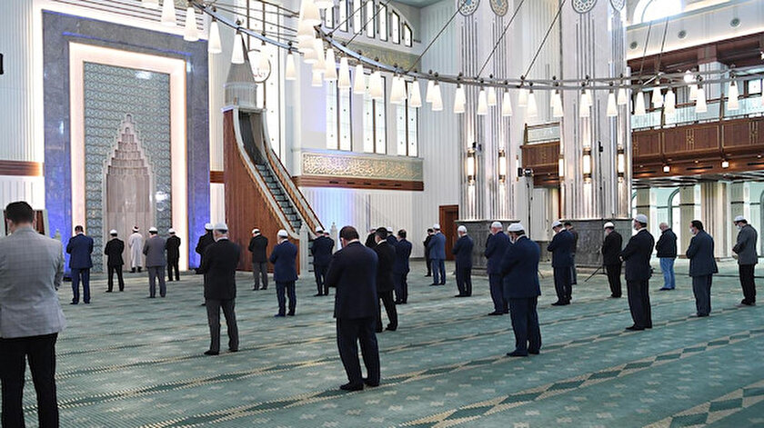 Cuma namazı saat kaçta? 10 Eylül il il cuma namazı vakitleri, cuma hutbesi konusu