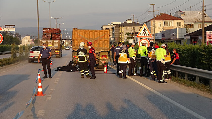Düzcede 3 saat önce evlenen çift motosiklet kazasında hayatını kaybetti - Düzce haberleri
