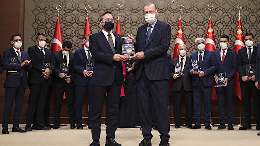 Fahrettin Altun: Bu kıymetli ödülü Cumhurbaşkanımızın elinden almak bizim için çok büyük bir gurur