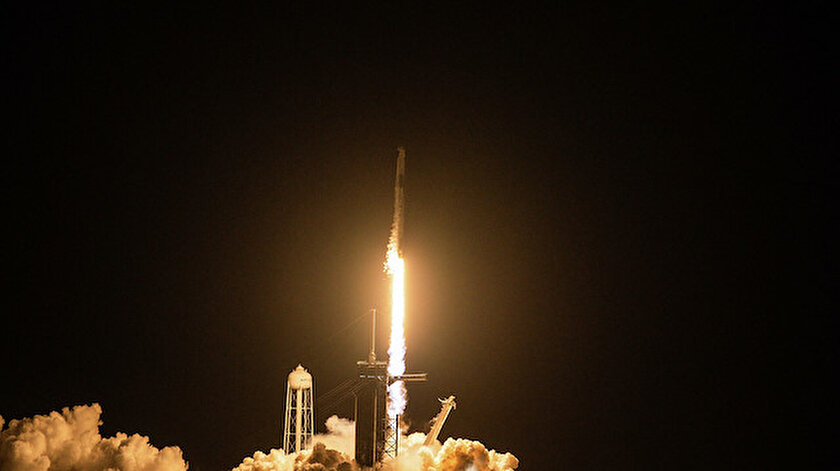 SpaceXin astronotsuz uzay turu başladı: Yolculardan ilk açıklama geldi