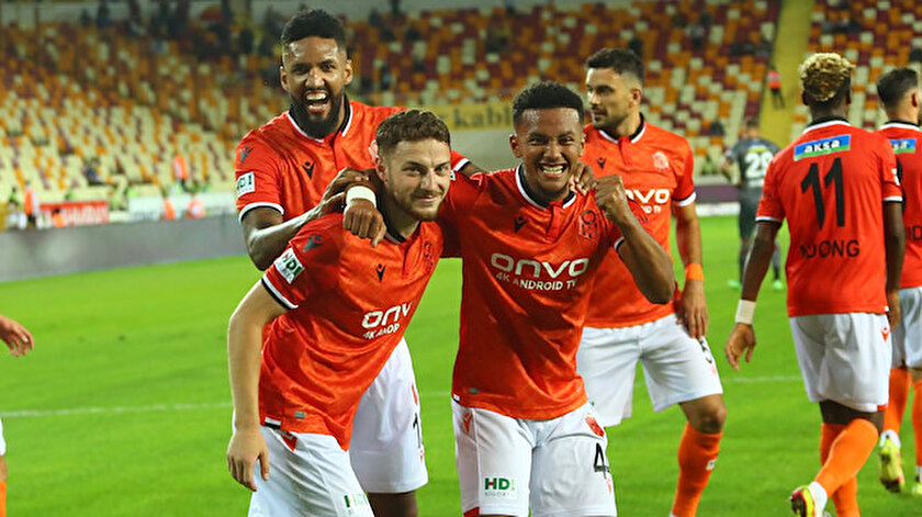 Süper Ligde çılgın geri dönüş: Tam 7 gol atıldı