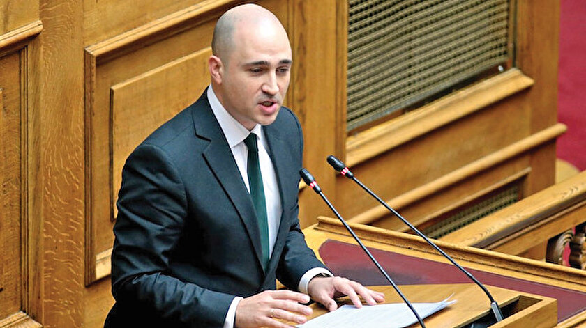 Yunanistanda bitmeyen faşizm: Anaokulu öğrencilerini fişlediler