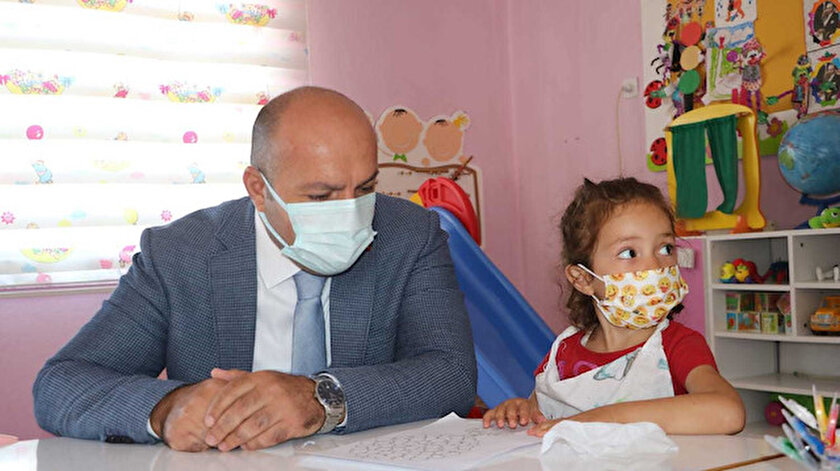 Sur Belediyesi’nden öğrencilere kırtasiye desteği