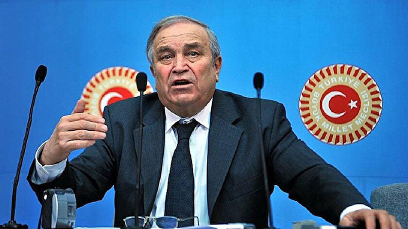 Nevşin Mengünün babası eski CHPli Şahin Mengü hayatını kaybetti