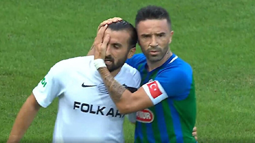 Erhan Çelenkten Rizespor-Altay maçında yılın fair-play hareketi