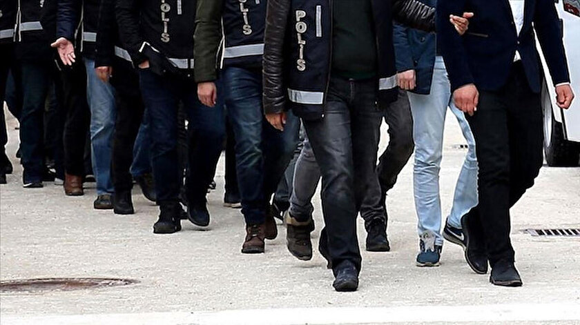 İstanbul merkezli FETÖ operasyonu: 25 kişi gözaltına alındı
