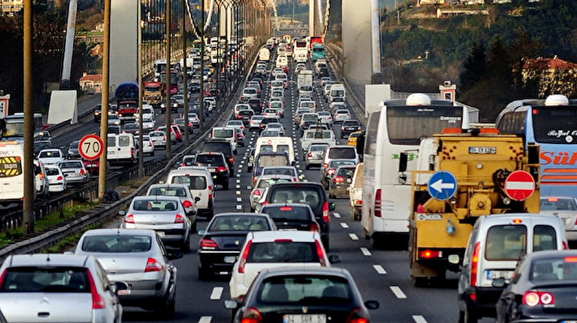 Sekiz ayda 820 bin araç trafiğe çıktı