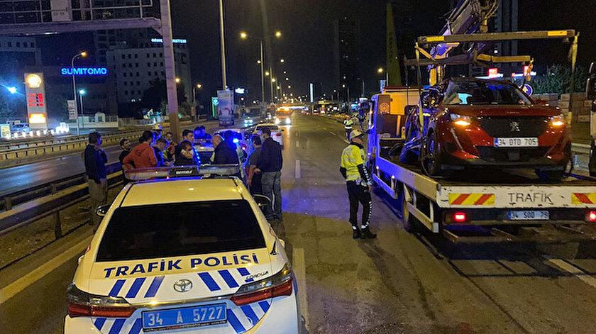 Kartalda aynı yerde 3 farklı kaza: 2 yaralı