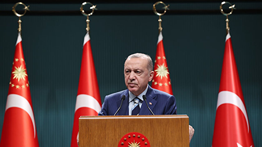 Cumhurbaşkanı Erdoğan: Parklarda bankta yatanların öğrencilikle ilgisi yok Bay Kemal bunlardan haberin var mı?