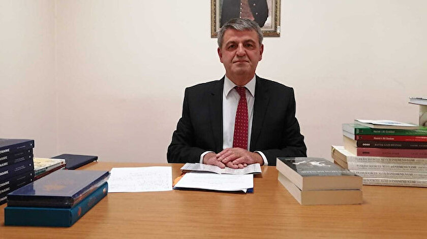 Türk tarihçi Necati Demir: Alp Er Tunganın mezarının yerini Özbekistan devletine aktardım