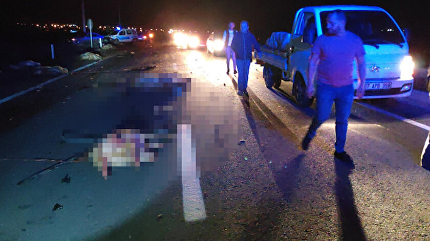 Konyada minibüs koyun sürüsüne çarptı: 7 kişi yaralandı, 34 koyun öldü