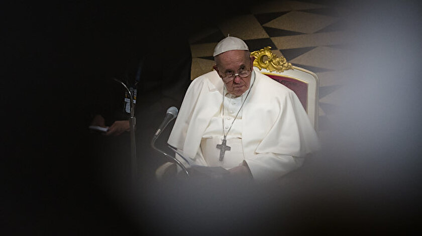 Özür dilemedi: Papa, Fransada 216 bin çocuğun cinsel istismar mağduru olması nedeniyle üzgün