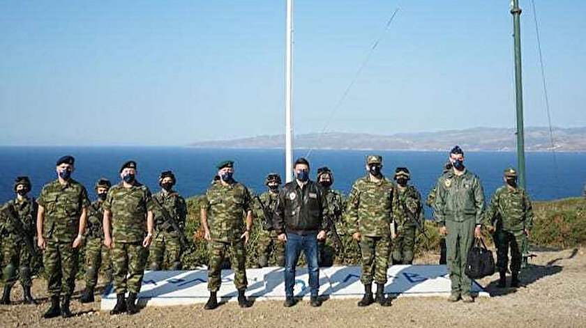 Yunanistan yine tahrik peşinde: Türkiyenin dibinde tatbikat yapıp İzmiri arkalarına alarak poz verdiler