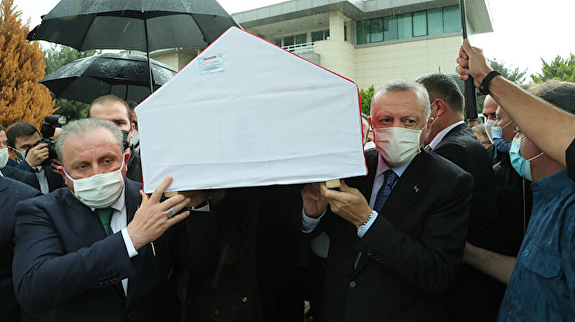 AK Parti İstanbul Milletvekili İsmet Uçmaya veda