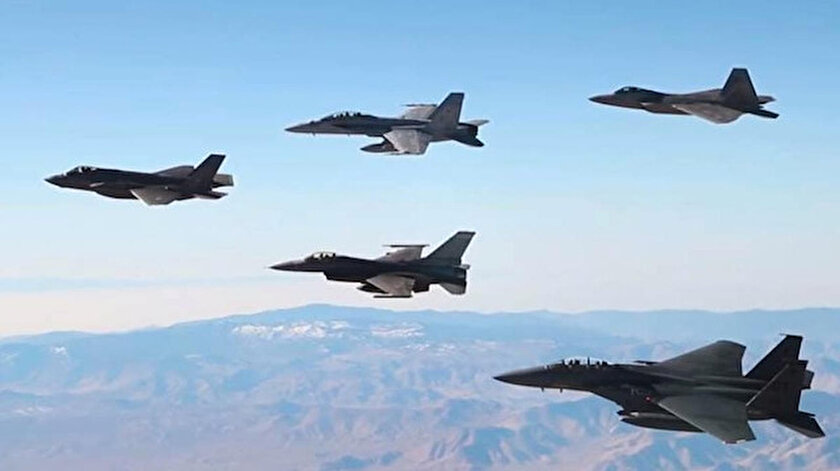 ABD, 15 F-15 savaş uçağını tatbikat adı altında Yunanistana sevk etti