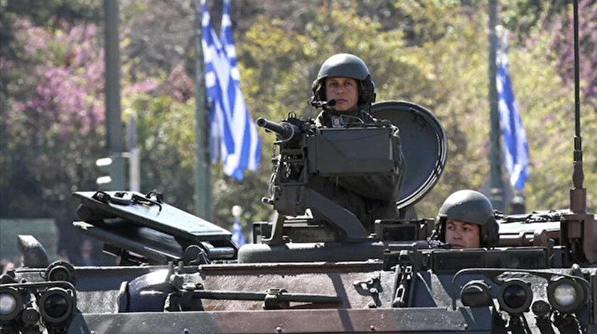 Fransaya kucak açtı: Yunanistan Afrikaya asker gönderme ihtimalini tartışıyor