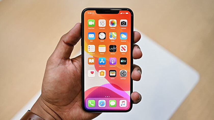 Teknoloji devine büyük şok: 300den fazla sıfır iPhone mağazadan çalındı
