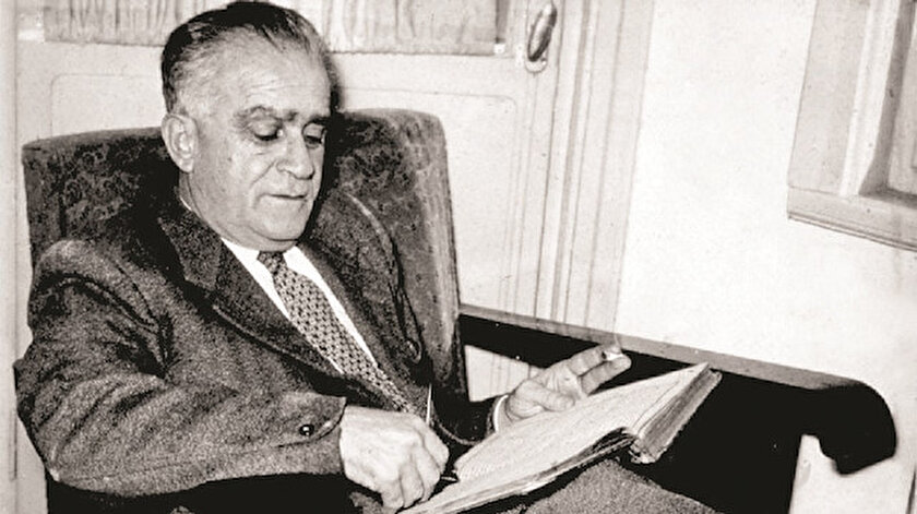 Tanpınar ve edebiyat tarihi