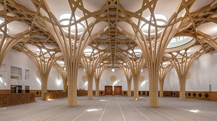 İngiltere’nin en prestijli mimari ödülü: Halkın oyu Cambridge Camii’ne