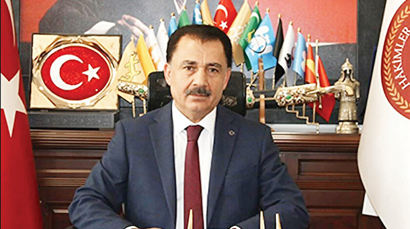HSK üyesi istifa etti