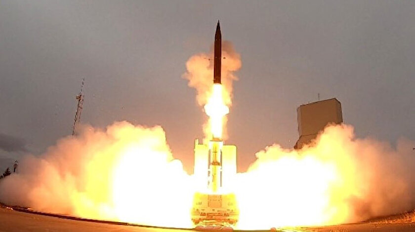 Kuzey Kore iki balistik füze denedi japonya alarma geçti