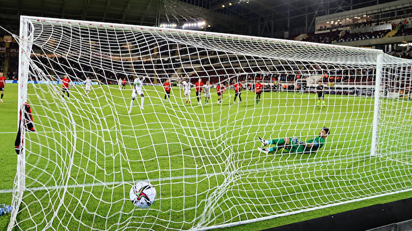 Gaziantep FK evinde kral, deplasmanda kayıp