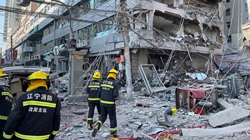 Çinde korkunç patlama: Üç kişi hayatını kaybetti ortalık savaş alanına döndü