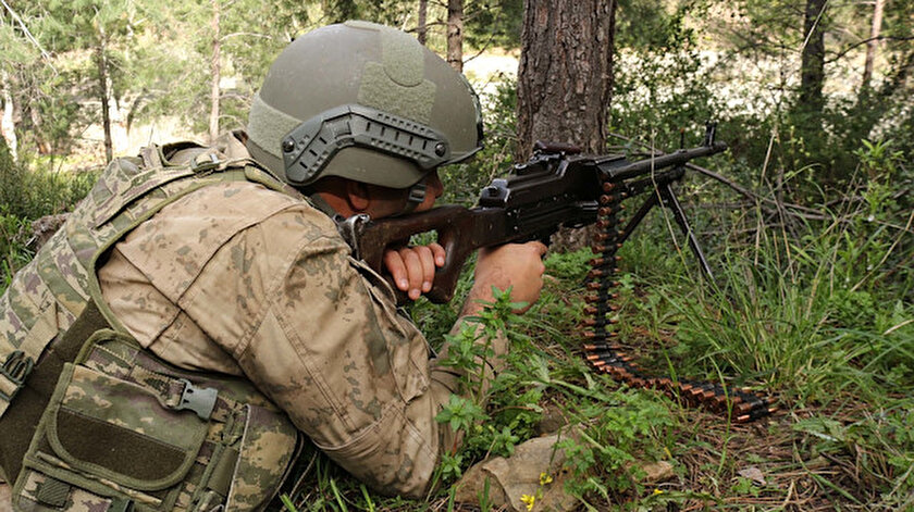 Barış Pınarı bölgesinde saldırı hazırlığındaki 3 terörist etkisiz hale getirildi