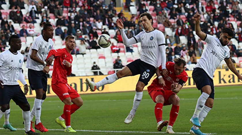 Sivasspor-Adana Demirspor maçı kaç kaç bitti? Golleri kim attı?