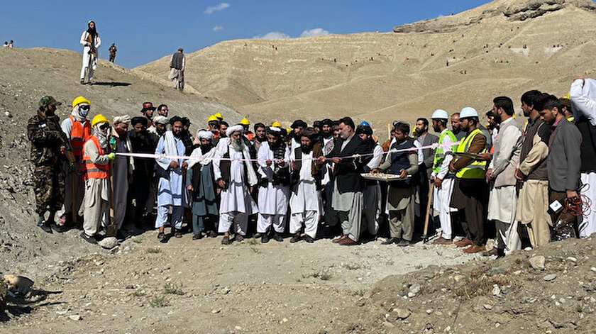 Taliban işçi ve mühendis maaşlarını buğdayla ödeyecek