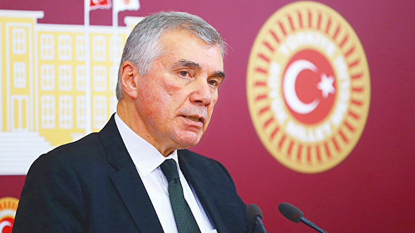 Bu kez elçilere sahip çıktı