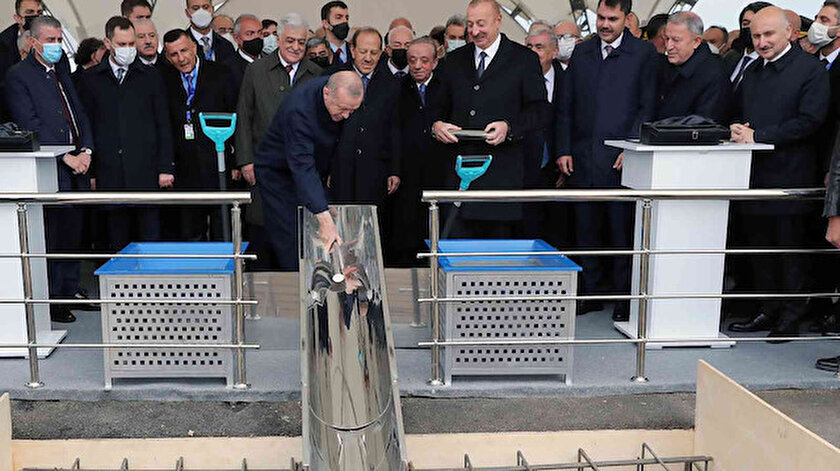 Erdoğan ve Aliyev Karabağ’da kara yollarının temel atma törenine katıldı