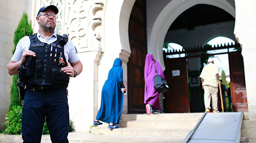 Fransada ayrılıkçı yasa ile kıyıma devam ediliyor: Yedi cami ve dernek daha kapatılacak