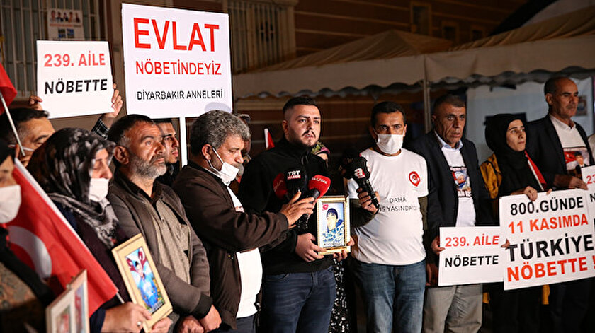Evlat nöbetine bir aile daha katıldı: Türkiyede akan bütün kanlar HDPden geçiyor