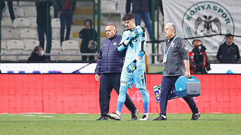 Altay Bayındır en az 10 hafta sahalardan uzak kalacak