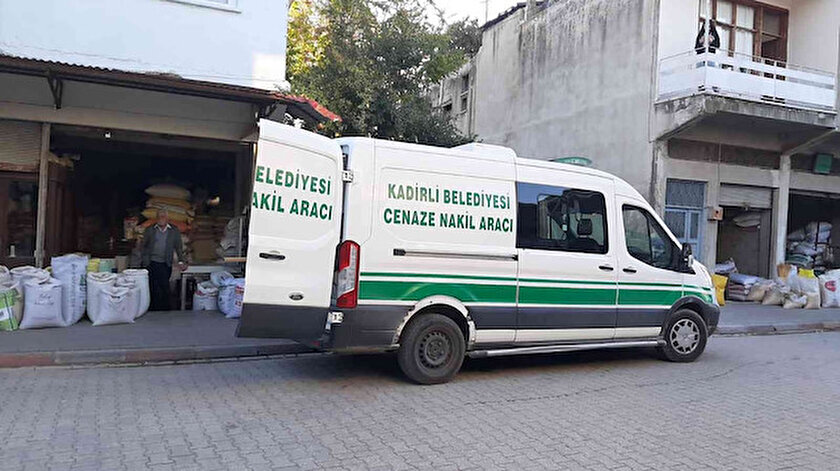 Gelen koku üzerine eve girilince yaşlı adamın cansız bedeni bulundu