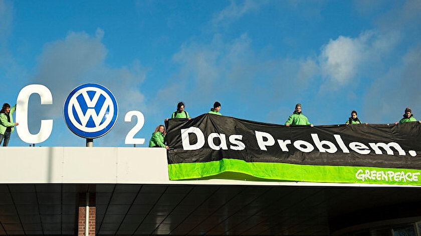 Çevre örgütü Greenpeaceden Volkswagene dava: İklim krizini körüklüyor