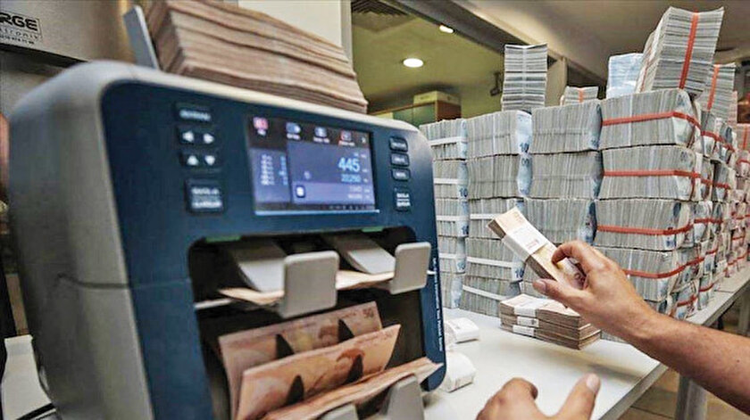 Düşük faizle krediler coştu