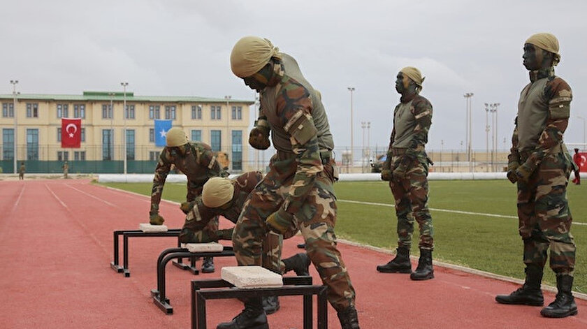 Mehmetçikten Somali askerine eğitim