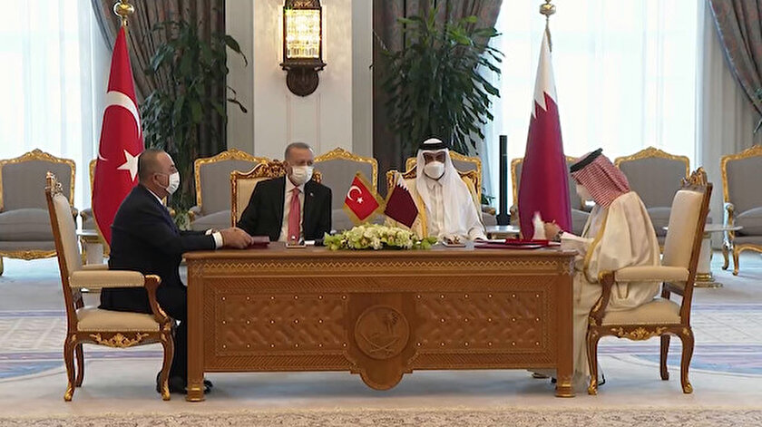 Cumhurbaşkanı Erdoğan Katarda: İki ülke arasındaki iş birliğini güçlendirecek imzalar atıldı