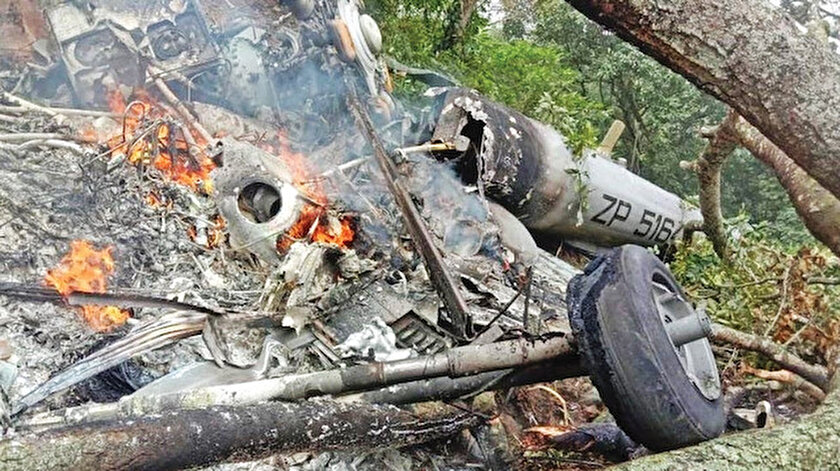 Hindistan’ı sarsan kaza: Genelkurmay Başkanı helikopter kazasında öldü 