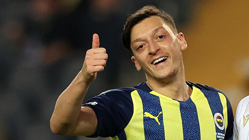 Mesut Özil kulüp satın alacak