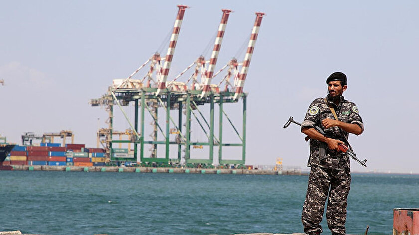 Yemendeki Husiler koalisyon güçlerini petrol gemisine el koymakla suçluyor