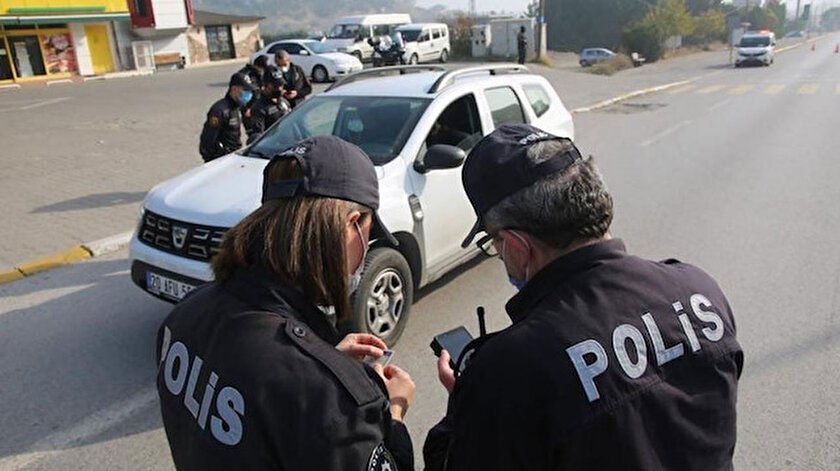 53 bin polis eş zamanlı denetime çıktı: Aranan 588 kişi yakalandı