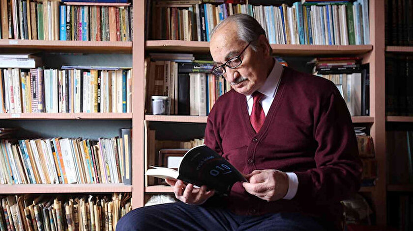 55 yıldır bıkmadan usanmadan yazıyor