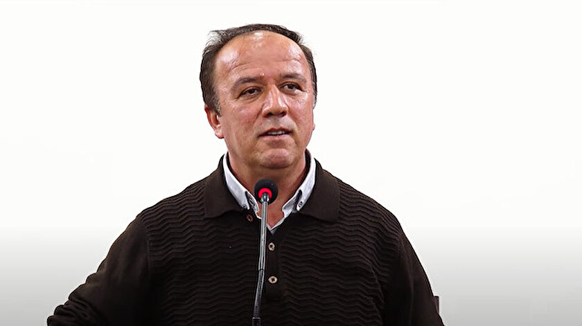 Yazar Ali Emre ateizmin kıyısından nasıl döndüğünü anlattı: Bizi Müslümanların vitrini etkiledi