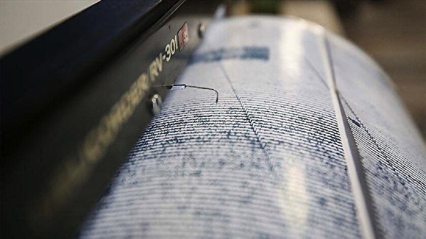 Endonezyada 6,6 büyüklüğünde deprem