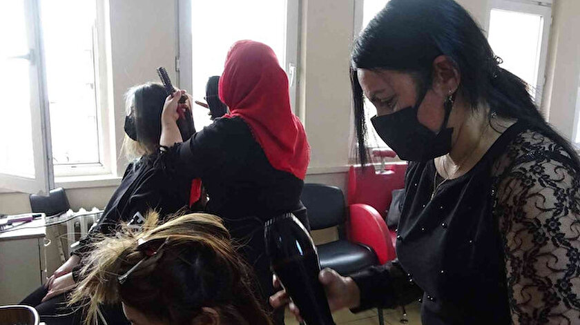 Farklı ülkelerden gelerek hem meslek hem de birbirlerinin kültürlerini öğreniyorlar